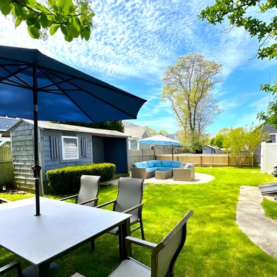 Tataket Cottage by Beaches